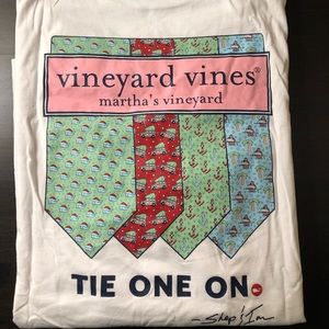 NWT Vineyard Vines Men’s Christmas LS Tee S